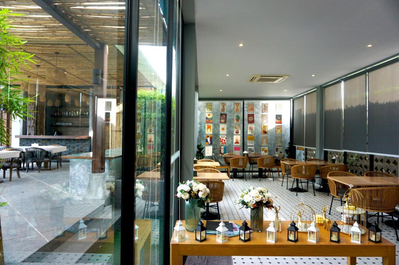 The Lake Chalong Hotel Sha Plus Esterno foto