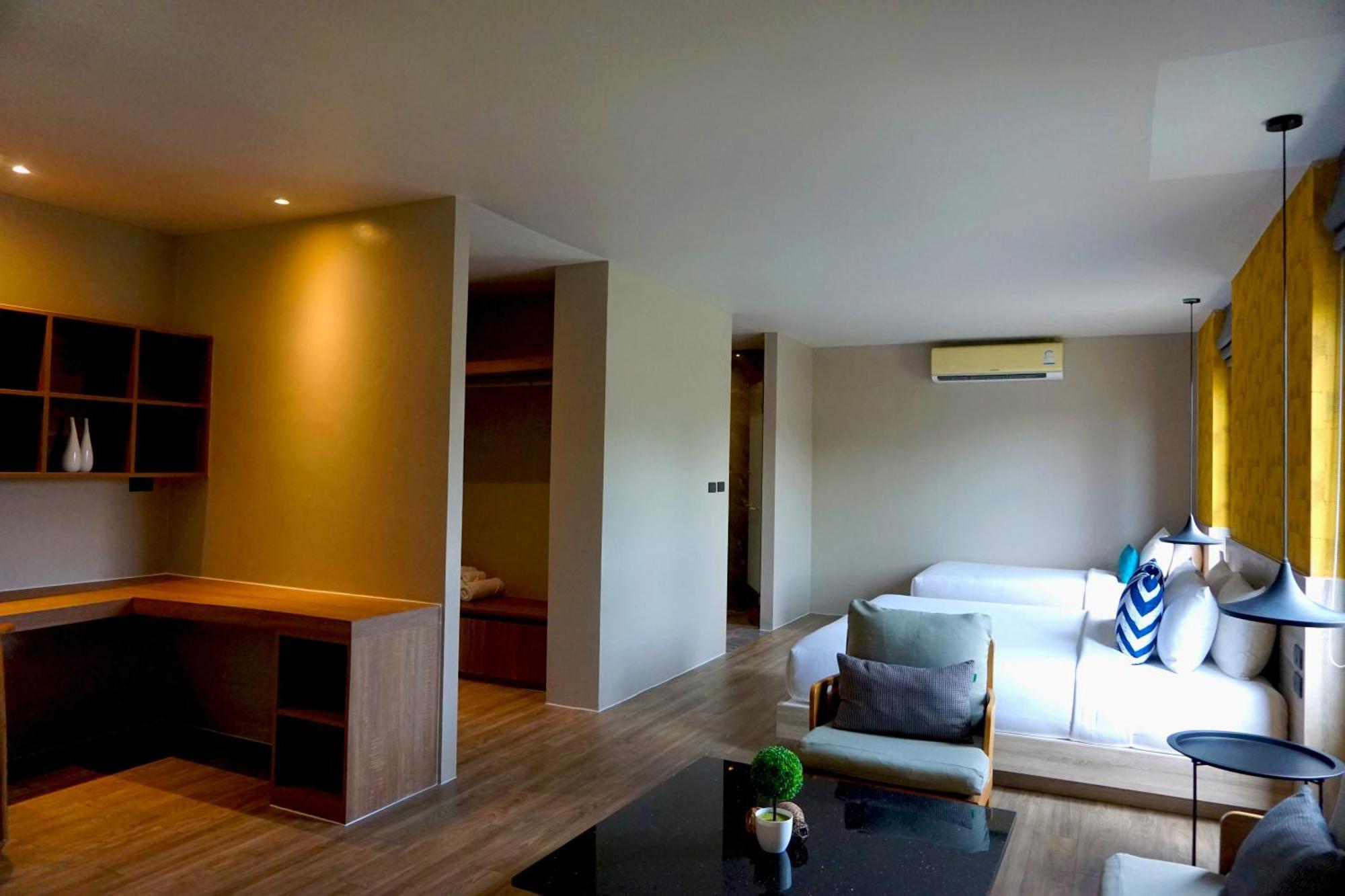 The Lake Chalong Hotel Sha Plus Esterno foto